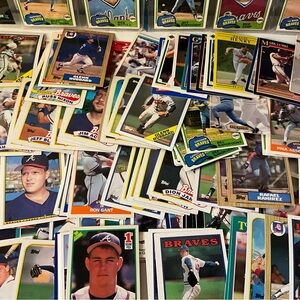 ATLANTA BRAVES MLB Baseball Cards 1981-92, Topps Score Fleer..Lot Of ~165